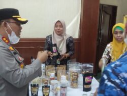 Dampingi Kunker Mentri Parekraf, Kapolres Dumai Borong Produk UMKM Lokal