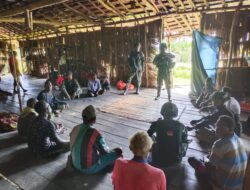 Satgas satuan organik Yonif Raider 514/SY/9/2 Kostrad Bina warga Batas batu Papua, ada apa..?