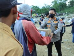 Polresta Malang Kota Bersama UPT Pengolahan Sampah Berbagi untuk Pemulung di TPA Supit Urang