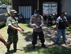 Polres Bondowoso Membantu Warga yang Terkena Dampak Angin Puting Beliung