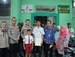 Polresta Malang Kota Berikan Beasiswa Kepada Anak Korban Insiden Stadion Kanjuruhan