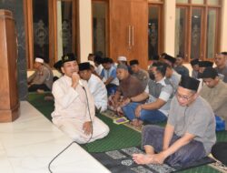 Meningkatkan Keimanan dan Ketaqwaan Anggota Kapolres Bondowoso Melaksnakan Subuh Berjama’ah