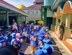 TK Insan Cendekia Bersama Guru Berkunjung ke Kodim 0822 Bondowoso