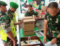 TINGKATKAN IMUN, BABINSA KODIM 0822 BONDOWOSO DAPAT VITAMIN