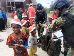 Terima Hadiah Natal Brigjen TNI Jo, Senyum Ceria Anak di Kenyam Pecah,