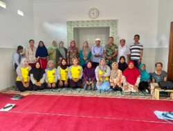 Babinsa Koramil 0822/04 Melaksanakan Pendampingan Sekolah Lansia Tangguh