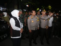Malam Pergantian Tahun 2023, Forkopimda Jatim Tinjau Penyekatan Pintu Masuk Surabaya