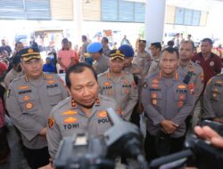 Jumat Curhat, Kapolda Jatim Berikan Bakti Kesehatan Bhayangkara Untuk Negeri