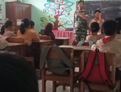 Kedekatan Babinsa Lojajar Dengan Anak-anak Sekolah Dasar