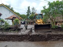 Banjir Bandang Kec. Ijen Menerjang, Prajurit Kodim 0822 Bondowoso Sigap Berikan Pertolongan