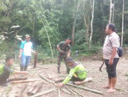 Babinsa Posramil 0822/12 Sumber Wringin Bangkitkan Semangat Kerajinan Bambu