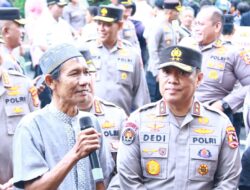 Ribuan Paket Sembako dari Kapolri Disebar ke Masyarakat di Slum Area Jakarta Selatan