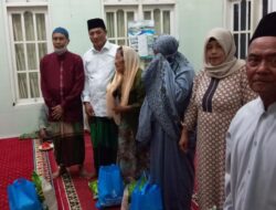 Pemdes Sempu Bagikan Santunan Yatim Piatu dan Duafa Dalam Safari Ramadhan