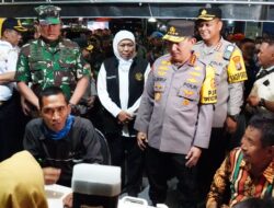 Kapolri bersama Panglima TNI Tinjau Pos Pelayanan Terpadu di Terminal Purabaya Jawa Timur