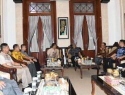 Dandim 0822 Dan Forkopimda Bondowoso Sambut Tim WASEV TMMD Ke-116 Dari Mabes TNI AD