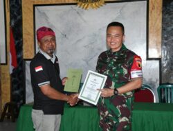 Kodim 0822 Bondowoso Berikan Piagam Penghargaan Kepada 3 Media Terpilih