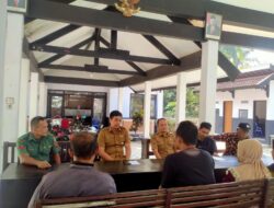 Sukseskan KB, Babinsa Koramil 0822/01 Dampingi Akseptor MOW