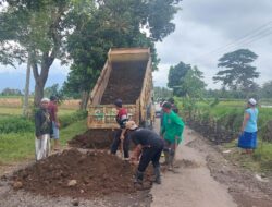 Al Fatih Indonesia Kembali Turun ke Jalan Benahi Jalan Berlubang di Lombok Kulon