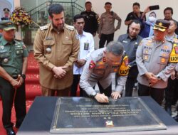 Kapolda Jatim Resmikan Gedung Meteor dan Polsubsektor Kedopok Polres Probolinggo Kota