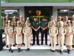 14 Taruna Taruni STTD Kunjungi Kodim 0822 Bondowoso