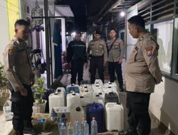 Polres Situbondo Berhasil Amankan Puluhan Jerigen Isi Arak Saat Operasi Pekat Semeru 2024