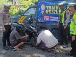 Mudik Lebaran, Polisi di Situbondo Siapkan Layanan Patroli Tambal Ban Gratis di Jalur Hutan Baluran
