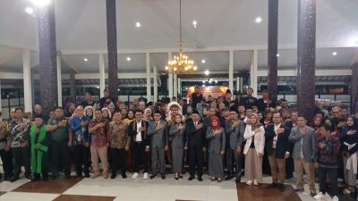 Ketua KPU Bondowoso Melantik 115 Anggota PPK Sebagai Ujung Tombak Demokrasi Suksesnya Pilkada 2024