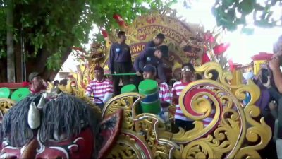 Grebeg Suro Gelar “Belah Jimat” Peringati Tahun Baru Islam 1446 H