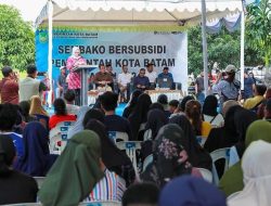 Pemko Batam salurkan 2.700 paket sembako murah
