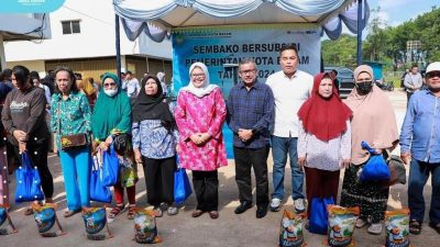 Disperindag salurkan 3.700 paket sembako murah, Jefridin : “bantu masyarakat dalam menstabilkan harga kebutuhan pokok.”