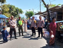 Sinergi TNI dan Polri Di Desa Sumber Jeruk Melaksanakan Pengamanan Kegiatan Masyarakat
