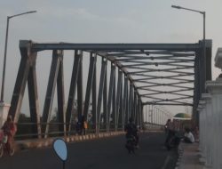 PJU Jembatan Penghubung Karawang Bekasi Padam, Tak Kunjung Ada Perbaikan