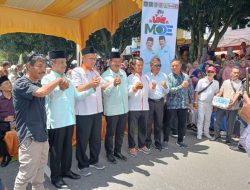 Ribuan Masyarakat Pasaman Banjiri Kota Lubuk Sikaping Antarkan Pasangan MODE Daftar ke KPU