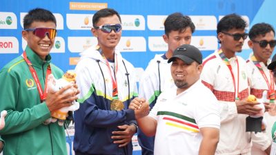 Denri Maulidzar Borong Tiga Emas Lewat Cabor Dayung Rowing di PON XXI Aceh Sumut