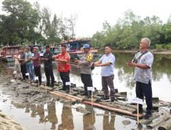 Pemko Bersama YAKOPI Lakukan Tanam Perdana Bibit Mangrove Di Kota Gunungsitoli