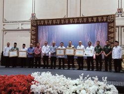 Pemberian Penghargaan Pelaksanaan 8 Aksi Konvergensi Dalam Rangka Percepatan Penurunan Stunting Tahun 2024 Provinsi Sumatera Selatan