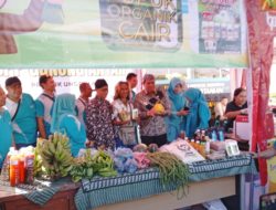 Pj Bupati Bondowoso Hadiri Pasar Tani di Kantor Dinas Pertanian