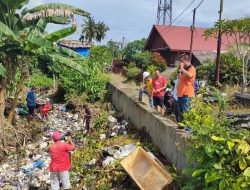 Kadis Lingkungan Hidup Laksanakan Pembersihan Lingkungan Sekitar Jembatan Mudik Kota Gunungsitoli