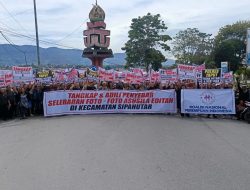 Demo Besar-besaran di Polres Taput, Desak Usut Tuntas Kasus Hoaks
