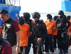 Kementrian Imigrasi Dan Pemasyarakatan Pindahkan 64 Orang Narapidana SUMUT Ke Nusakambangan