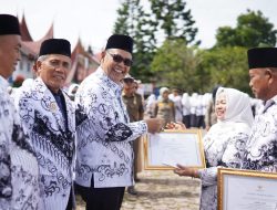 Upacara Peringatan HUT PGRI ke 79 di Kabupaten Solok