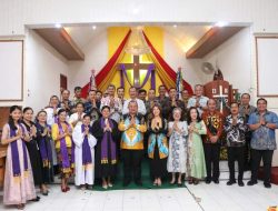Minggu Adven Ke II, Wali Kota Gunungsitoli, Ikuti Ibadah di Gereja BNKP Orahili Sifalaete
