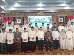 Penyerahan Bantuan MTQN Ke XXX dan Penandatanganan MoU di Acara Tabligh Akbar Akhir Tahun 2024