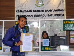 Didampingi Ketua IWB, Pasopati Datangi Kajari Banyuwangi Serahkan Surat Permohonan Ke-2
