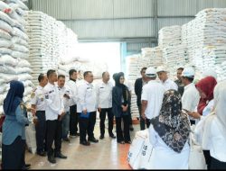 Inspeksi BULOG, Wakil Bupati Solok Pastikan Ketersediaan Pangan Jelang Akhir Tahun