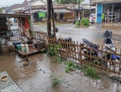 Diduga Saluran Dangkal, Luapan Air Resahkan Warga Lombok Kulon