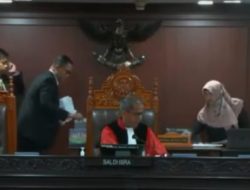 KPU Labuhan Batu Memberikan Keterangan di Sidang Pilkada MK