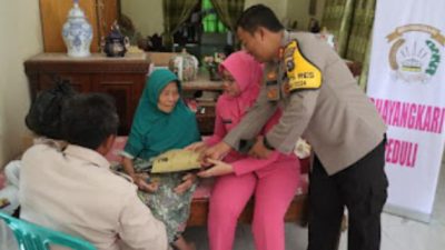 Kapolres Pasaman Barat Laksanakan Giat Bakti Sosial Bersama Bhayangkari Peduli