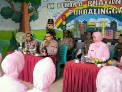 Peduli Pendidikan, Kapolres Purbalingga Kunjungi TK Kemala Bhayangkari