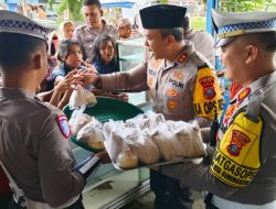 Kapolres Nias Bersama Kasat Lantas Laksanakan Kegiatan Rutin “Jumat Berkah”